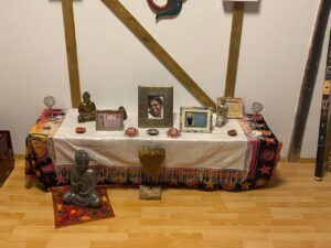 Retreat-Centre-Gong-Table